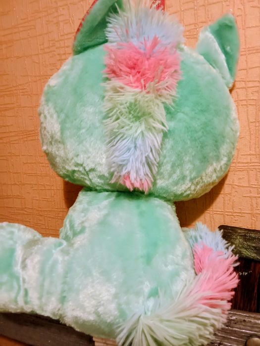 М'яка іграшка Ведмедики, та Єдіноріг.