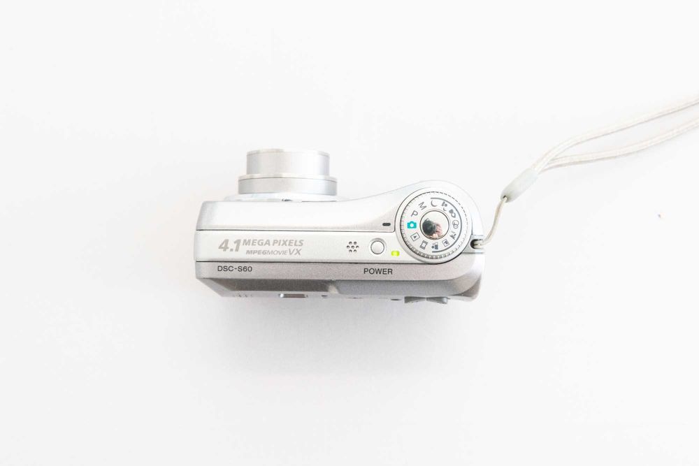 Kieszonkowy aparat cyfrowy SONY Cyber-shot DSC-S60