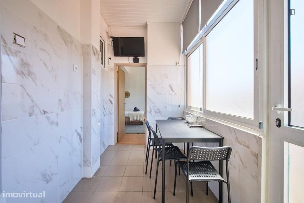 Quarto - localizado em Alameda Lisbon
