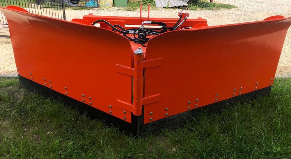 Solidny pług do śniegu strzałka składany hydrauliczny do tuza tura Metal-Technik