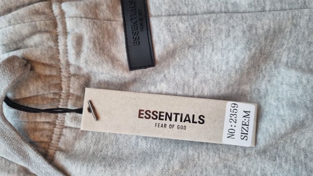 Set dresowy Essentials