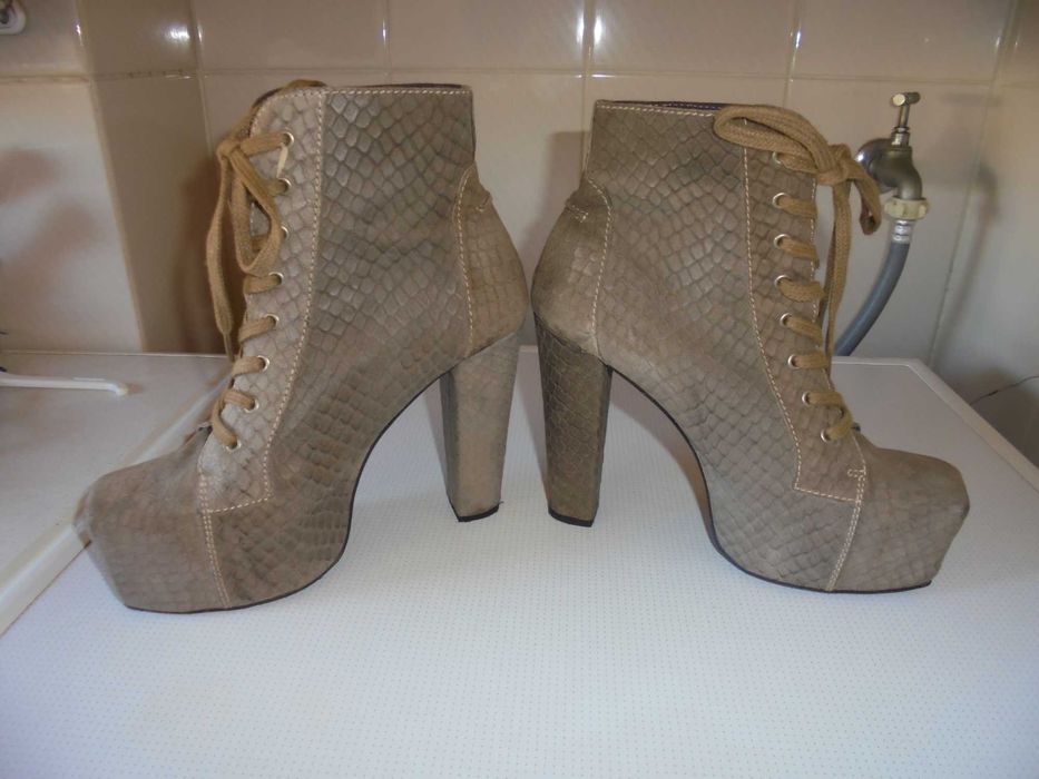 botas de senhora muito lindas