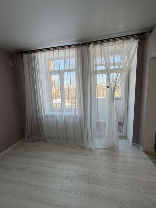 Продам 2-х квартиру, площадь Героев