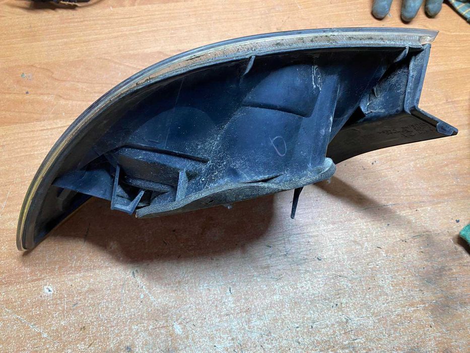 Задні фари стопи. в кузов мазда 3 БК хетчбек