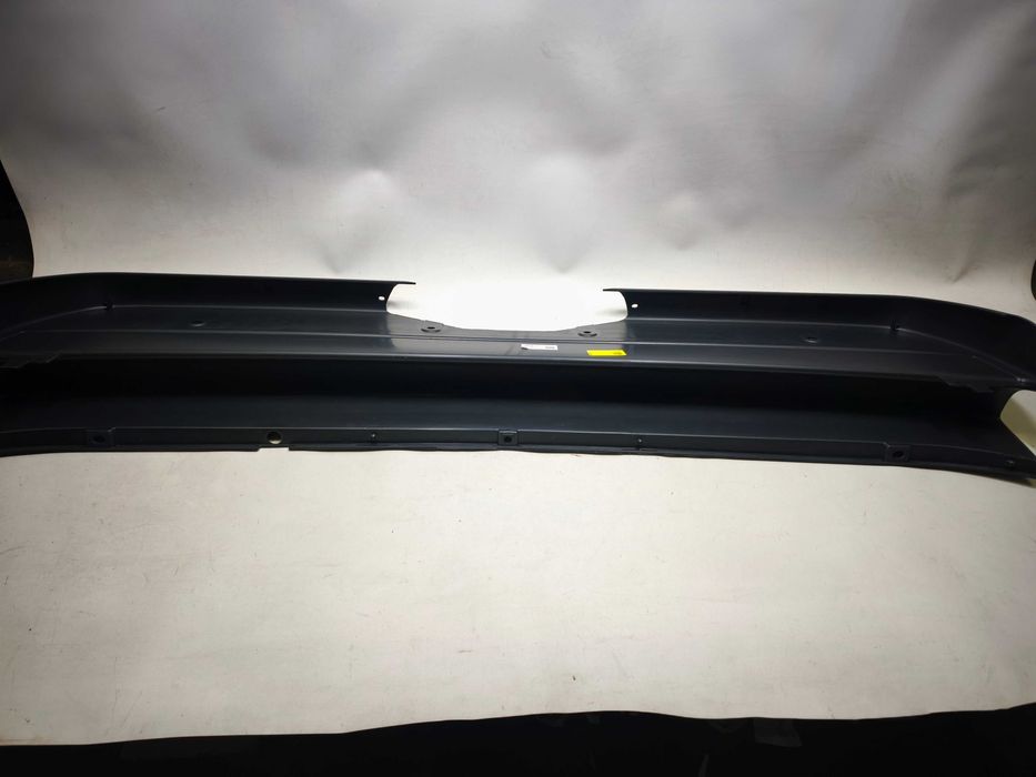 Zderzak tył tylny stopień pod hak Mercedes Sprinter W906 18- OE