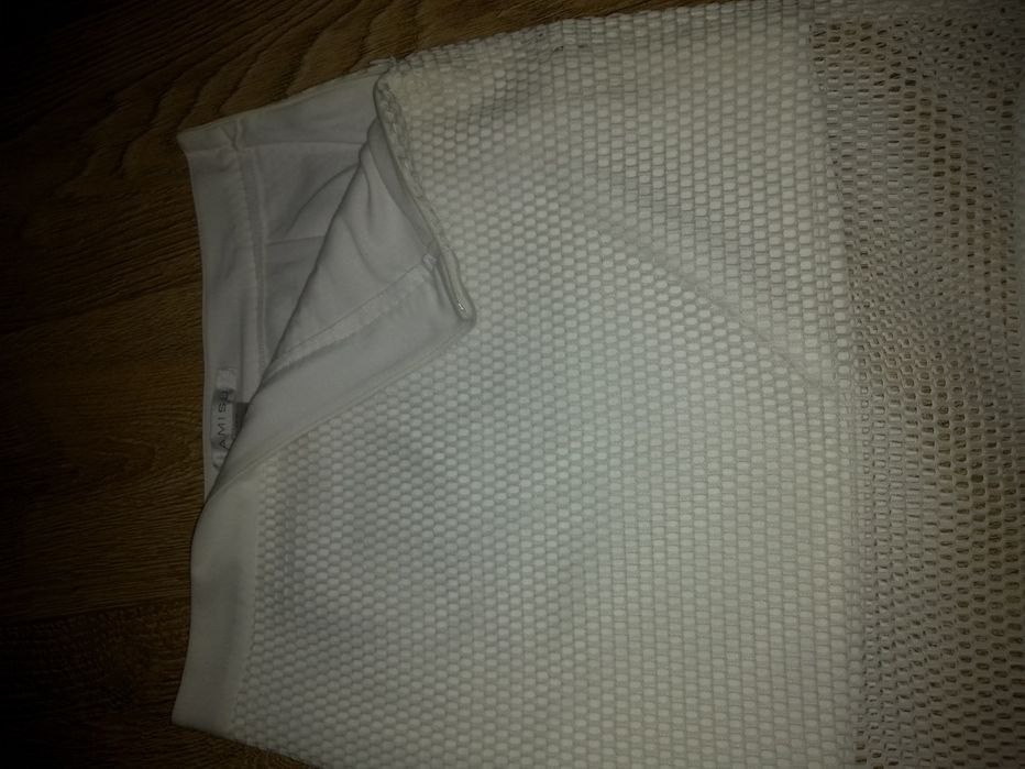 Spódnica biała z siatką