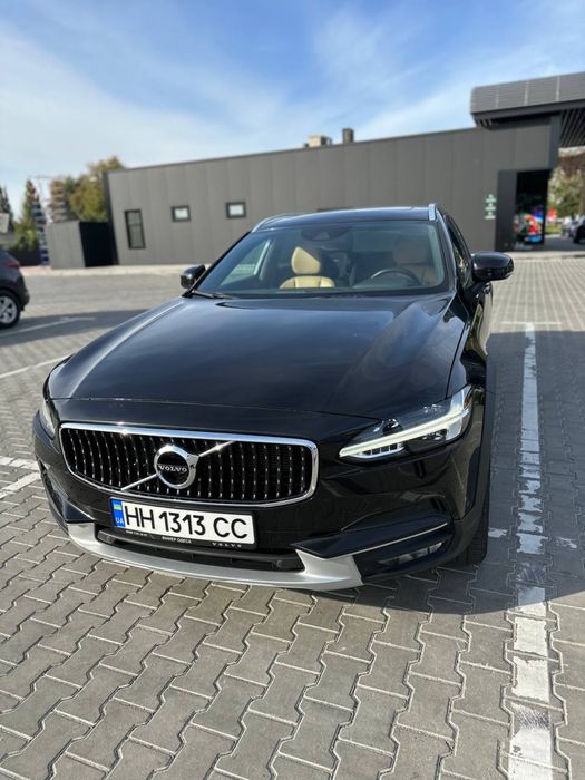Volvo V90 Cross country