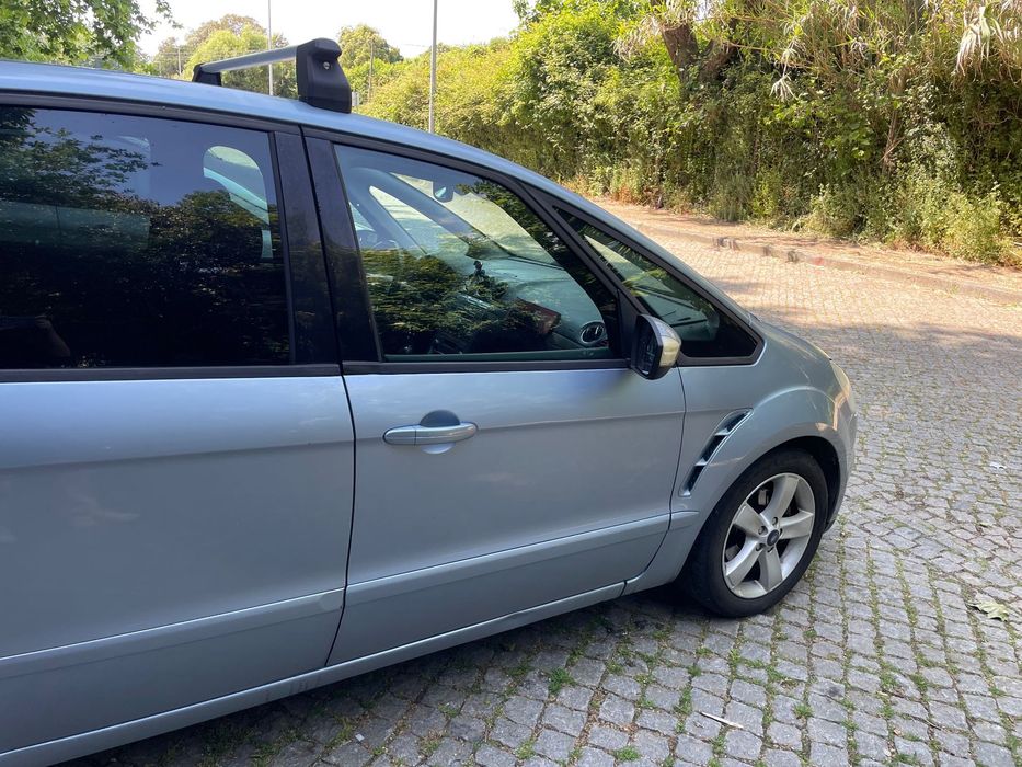 Ford S-Max504884303423098882