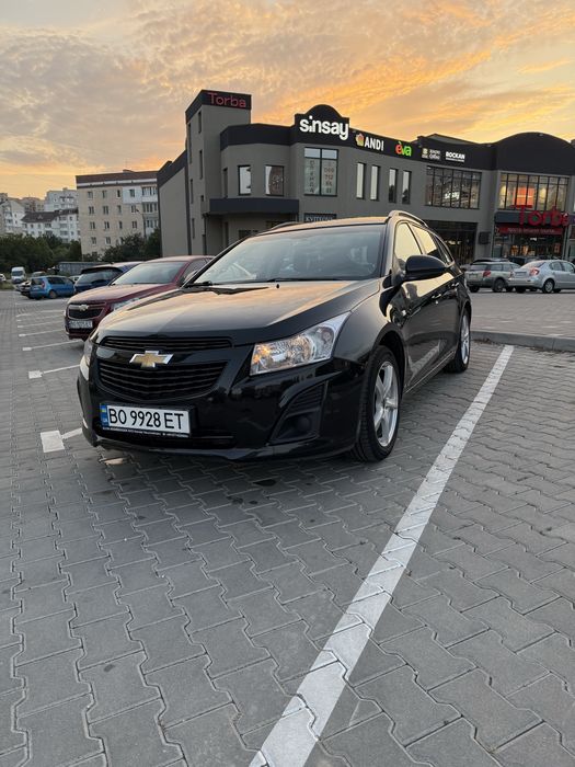 Продам автомобіль Chevrolet Cruze 2012 року