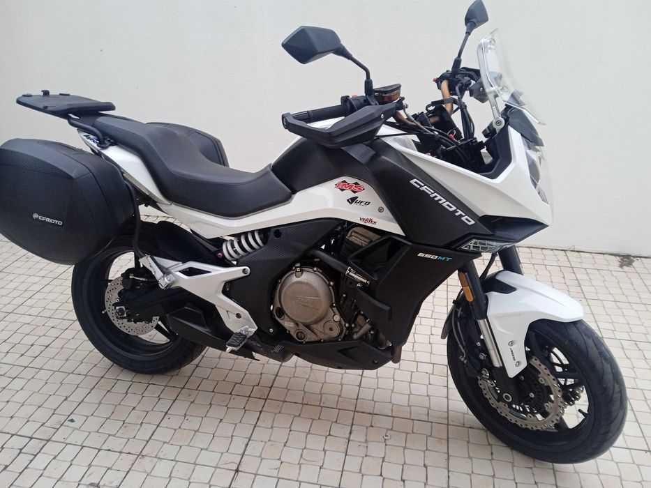 Cf moto impecável