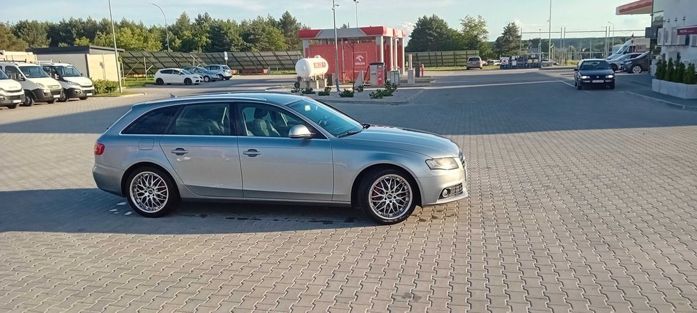 Samochód osobowy Audi A4b8 2.0TDI
