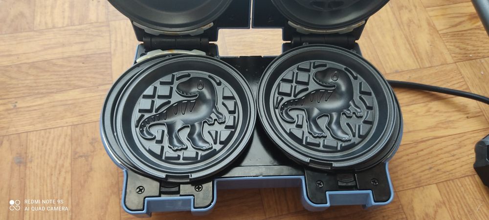 Gofrownice podwójna Pancake dla dzieci wzór dinozaurów.