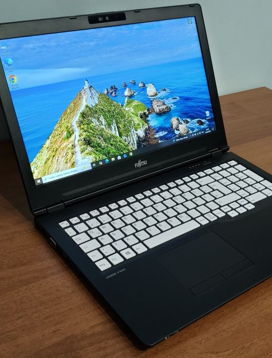 Fujitsu U7510; 7U15A1"15.6""FullHD" ОЗУ-8gb,SSD256gb