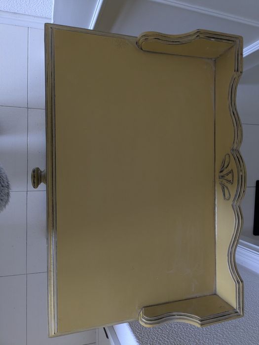 Mesinhas de cabeceira em segunda mão