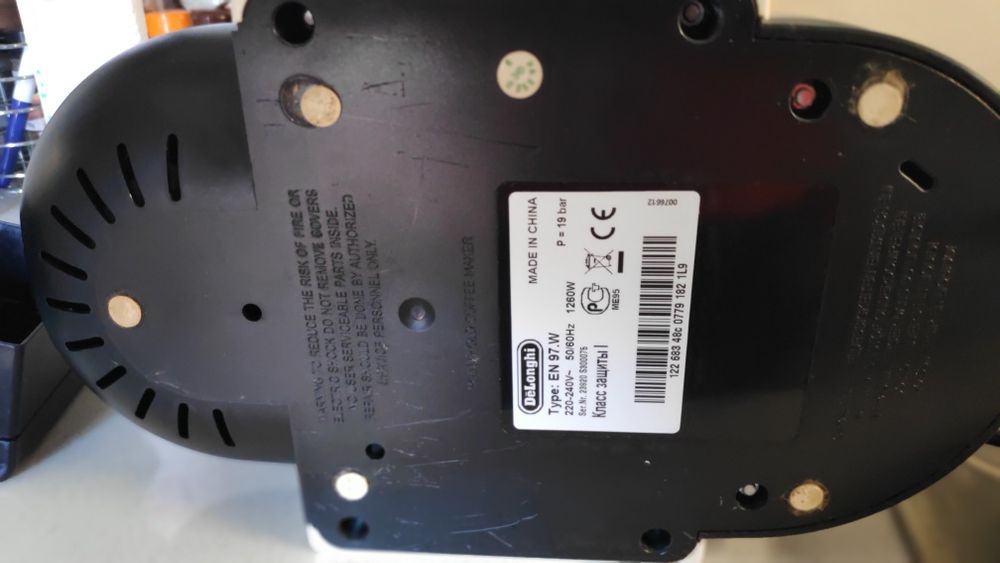 Nespresso DeLonghi Essenza para peças - Avariada