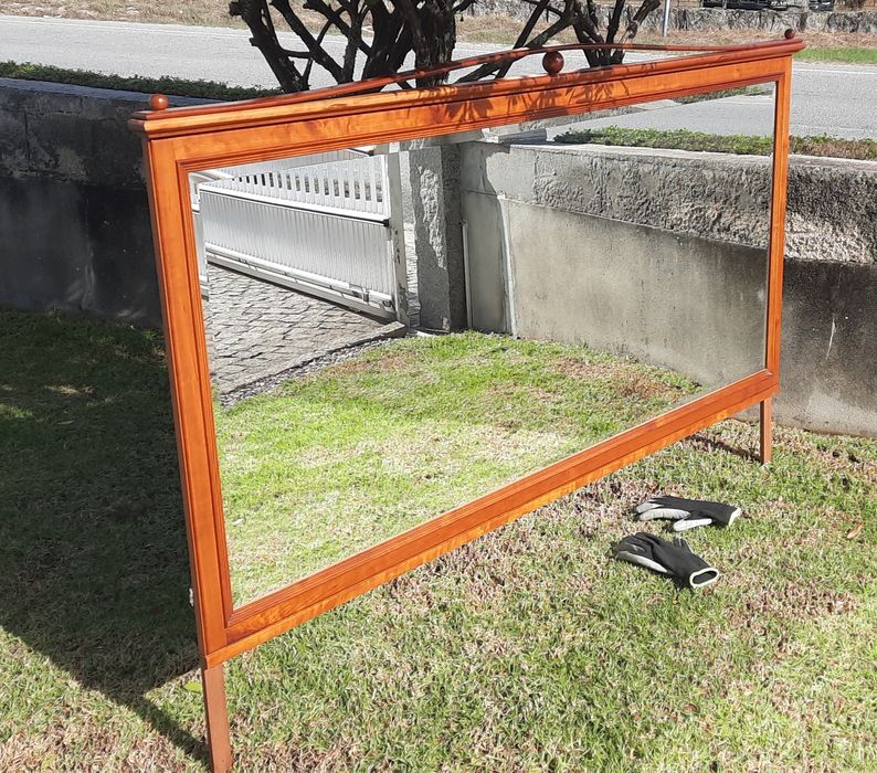 Espelho em cerejeira usado, medidas: 90cm x 1,80m, pode aplicar num mó