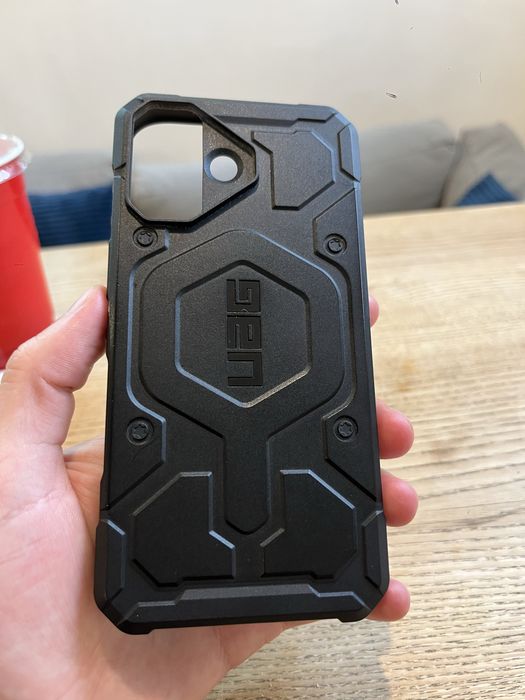 Оригінальний чохол uag на 17 айфон (протиударний)