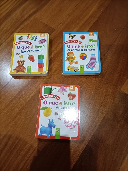 Crianças (livros desenvolvimento, puzzles)