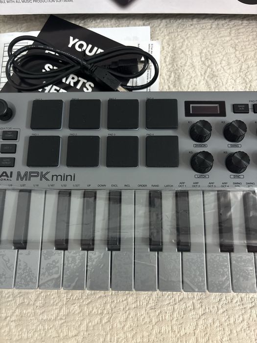 Teclado midi AKAI Professional MPK Mini MK3 – Special Edition Grey – Cinzento – Novo