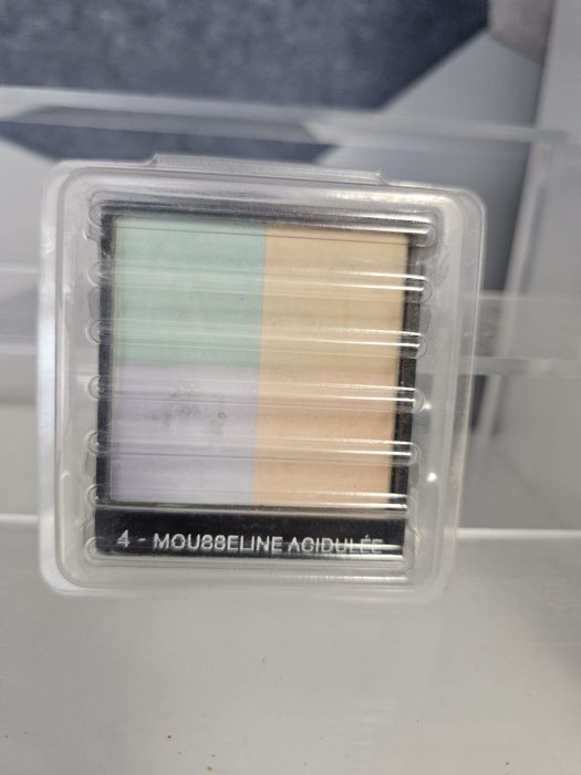 Givenchy Puder cera mieszana 4 - Mousseline ACIDULÉE 9.5g

MOUSSELINE