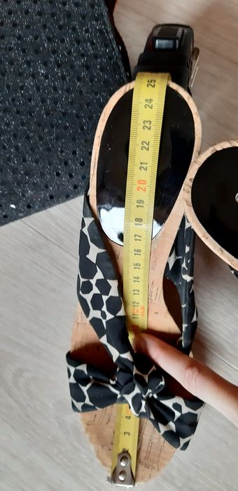 Okazja! Buty Unisa jak nowe r.39 + kopertówka z cekinami, stan idealny