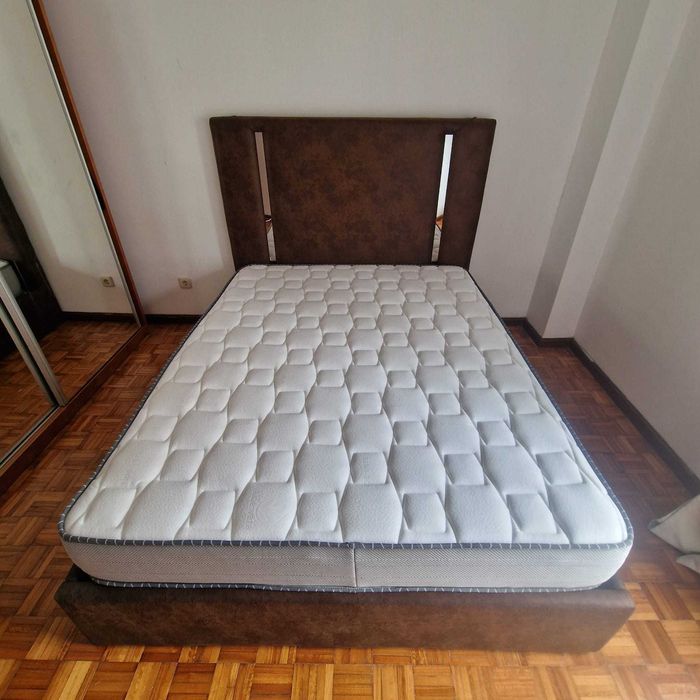 Camas De Casal Estofadas ALTA GAMA - MODELO TABELHA - Top de Gama 190x140m Estrado Incluído!!
