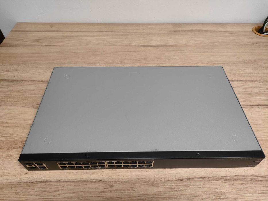 Switch CISCO SF200-24