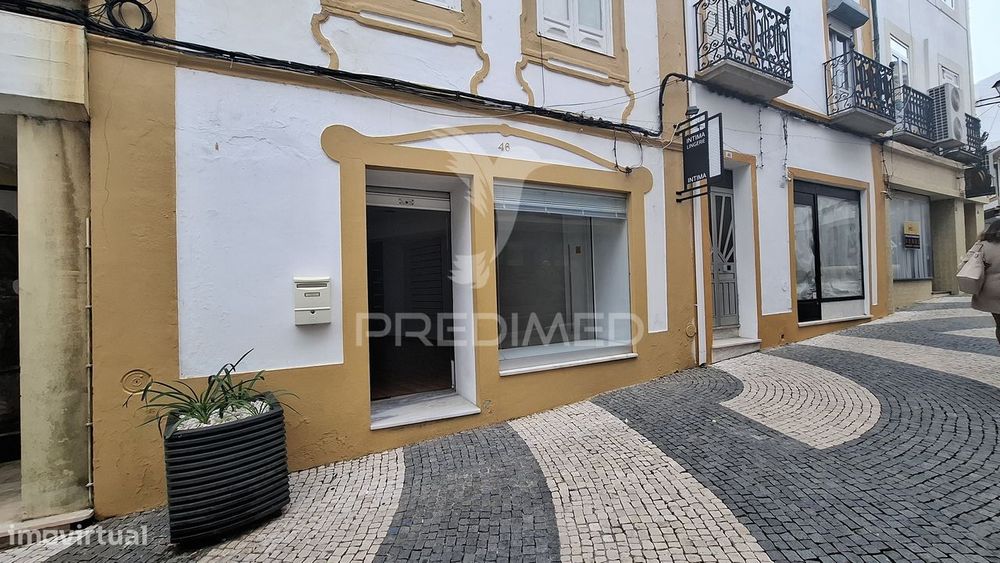 Oportunidade Única – Loja para Comércio no Coração de Portalegre