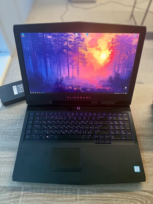 Dell Alienware 17 R4/ 3840x2160, 4K 60Hz/ Intel Core i7 /GTX 1070M 8GB