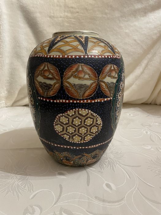 Médios jarros chineses