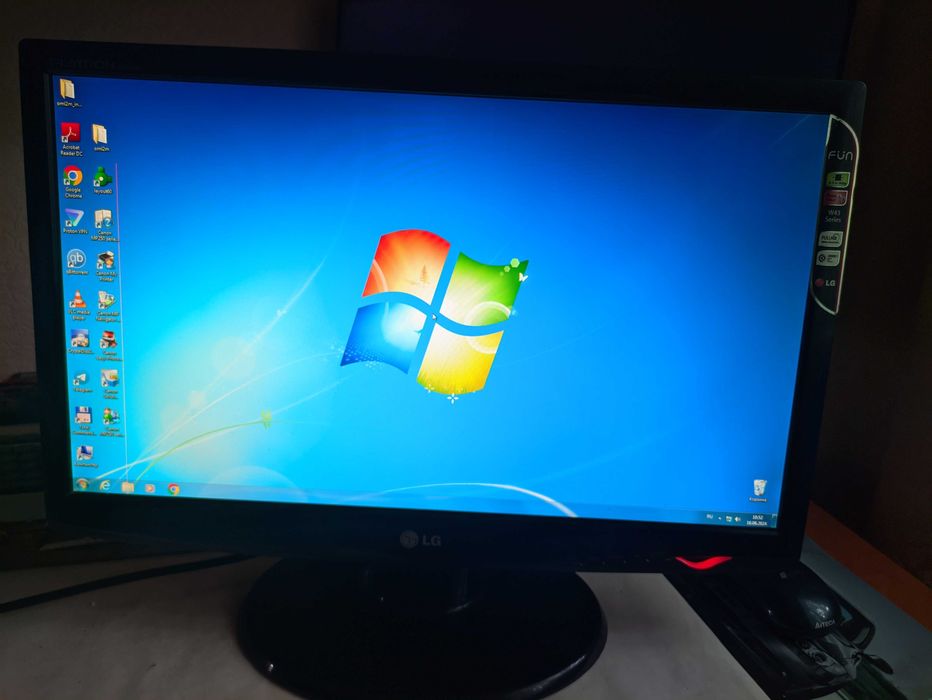 Монітор LG W2243S-PF