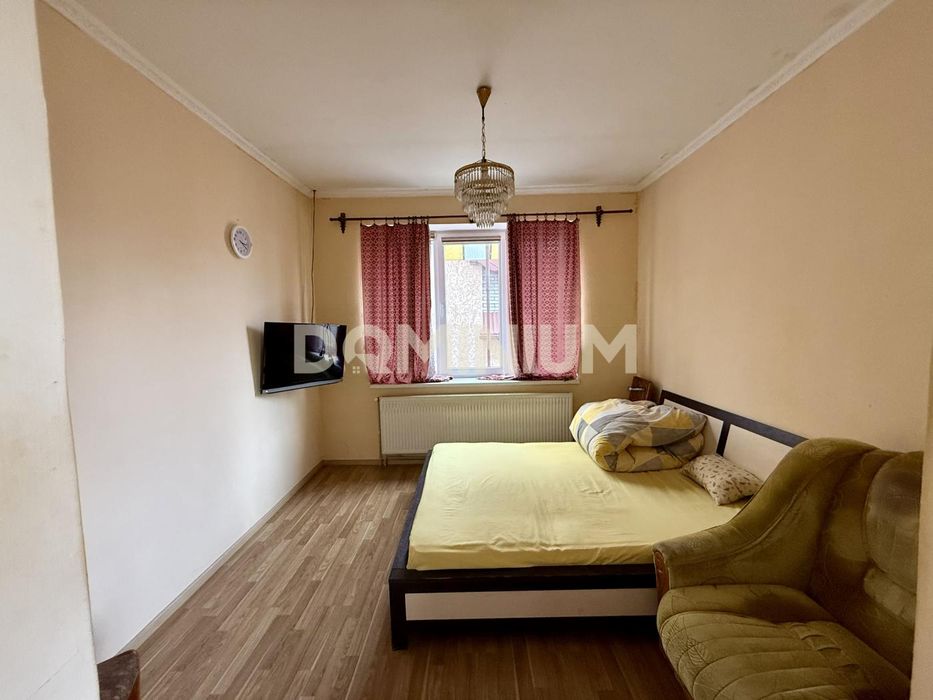 Продається хороший будинок у центрі Королева