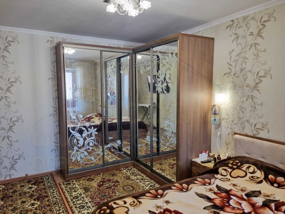 3 кімнатна квартира 82м2 з ремонтом в цегляному будинку в районі Круг