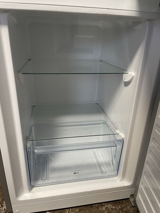 Продам холодильник AEG