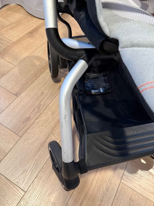 Cybex eezy s twist 2 plus