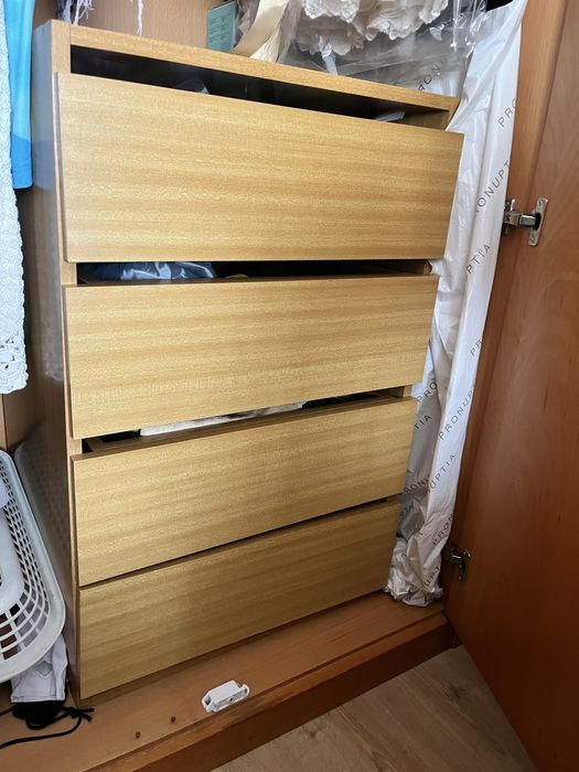 Modulo de 4 gavetasxaltas em madeira