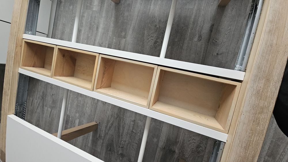 Stół rozkladany marki VOX