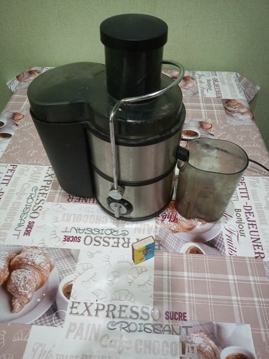 Соковыжималка электрическая