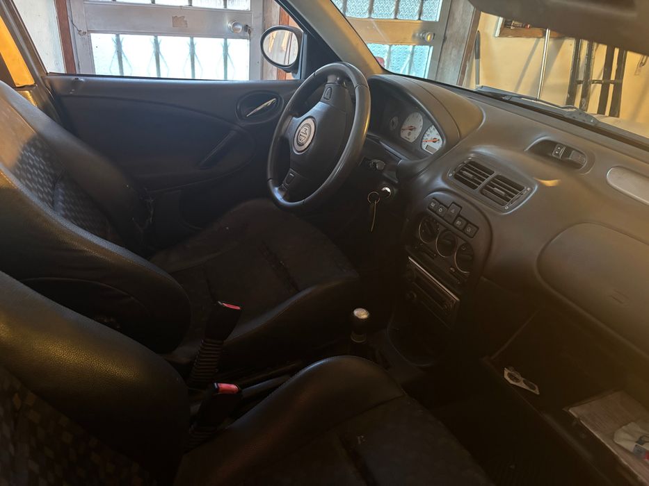 Vendo carro MG ZR 180