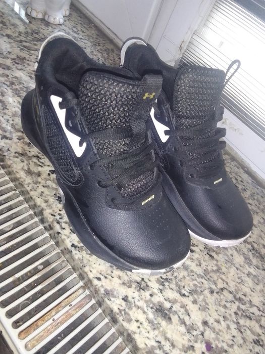 Buty Under Armour r. 36