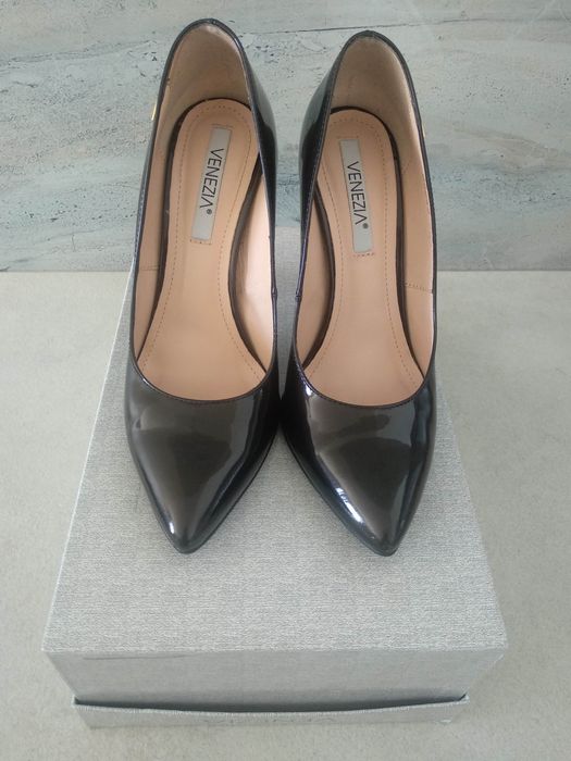 Lakierowane szpilki VENEZIA