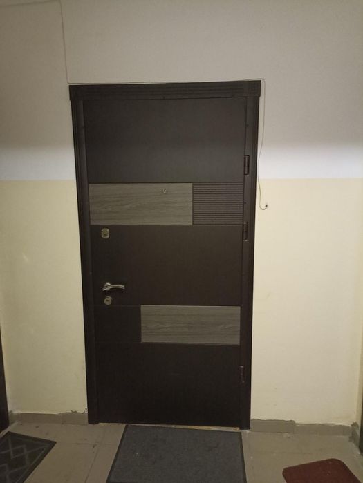 Продам 1-кім. квартиру з ремонтом, 3/10 пов., на вул. Грушевського (3-346-557)