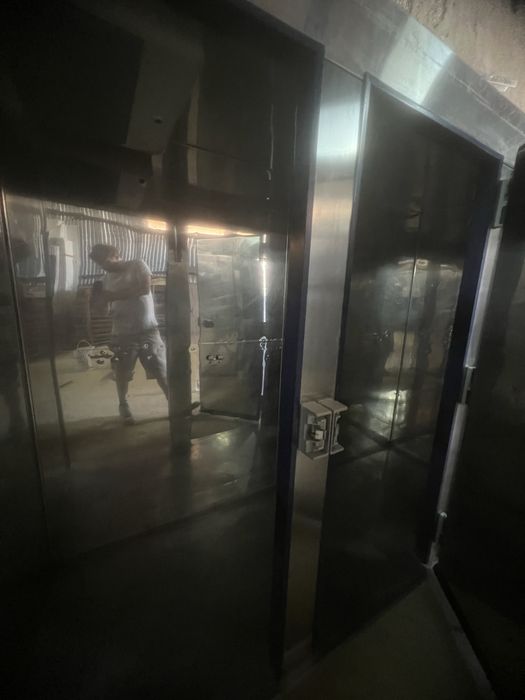 Câmara de Fermentação Controlada em Inox – 3 Portas (2,50 m x 0,80 m x 2,00 m)