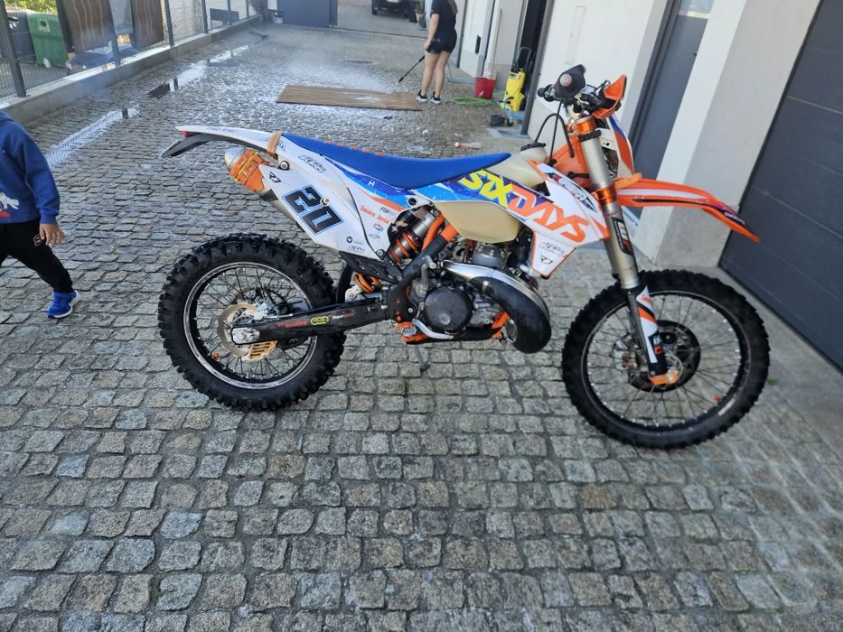 Moto enduro ktm exc 250
