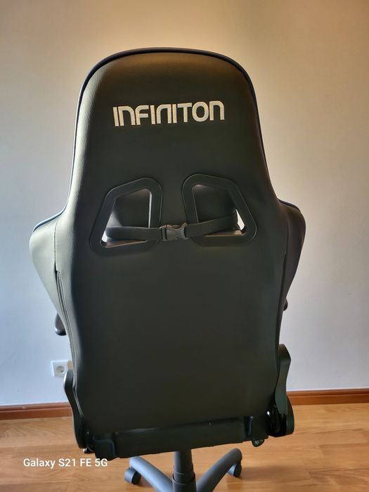 Cadeira Game e secretaria