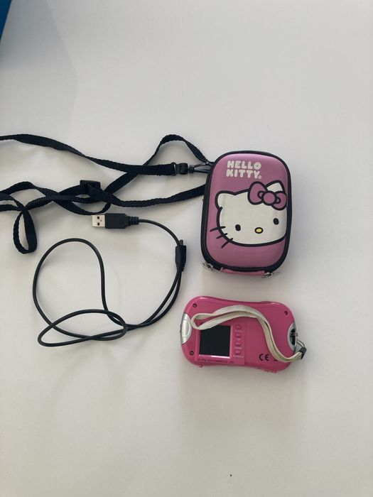 Zabawkowy aparat fotograficzny hello Kitty + etui