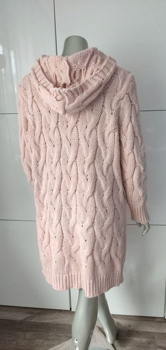 Sweter pudrowy róż