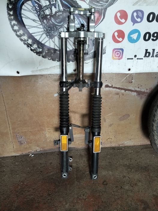 Вилка в зборі (пір'я) spark r28