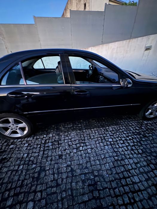 Mercedes-Benz 220 — fotografia 9