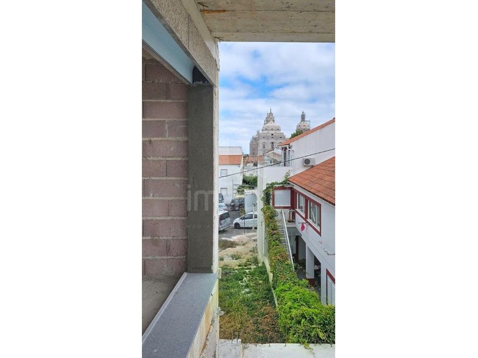 Moradia T4, nova - Mafra centro